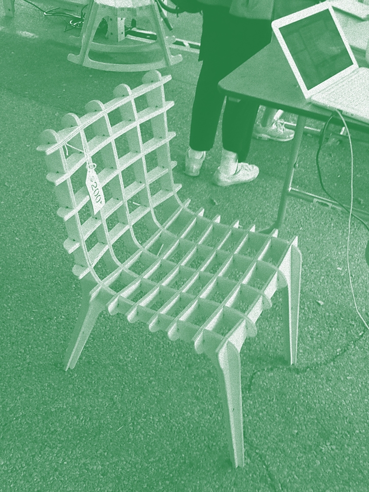 **Pict** _Sketch a chair_ Andrew Plumb − CC-by-sa